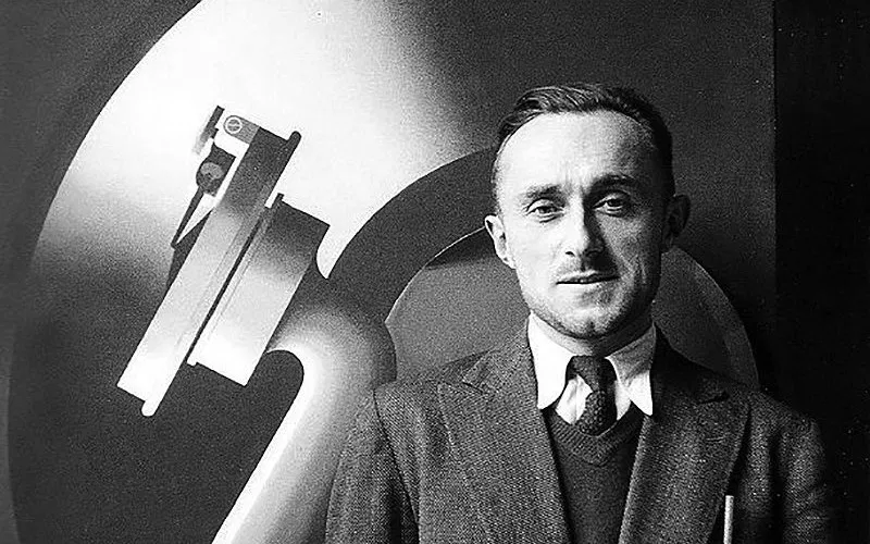 Le Créateur : Cassandre.